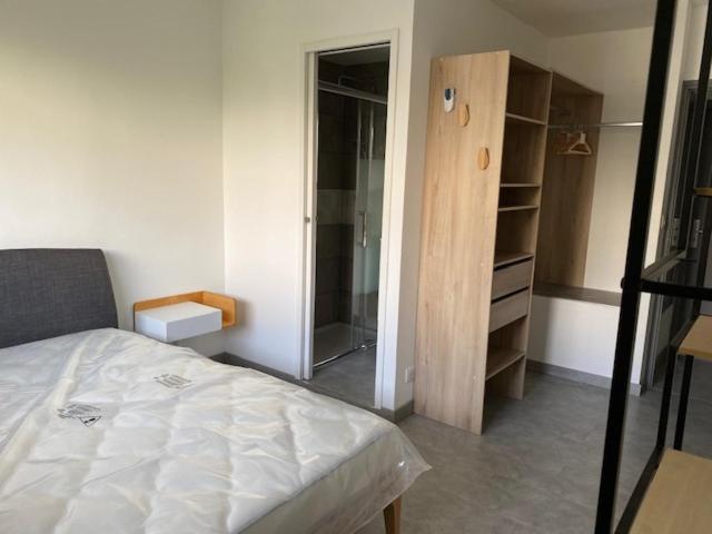 Chambre Avec Salle D'Eau Privee Dans Appartement Partage 200 M Du Tram Montpellier Pokoj fotografie