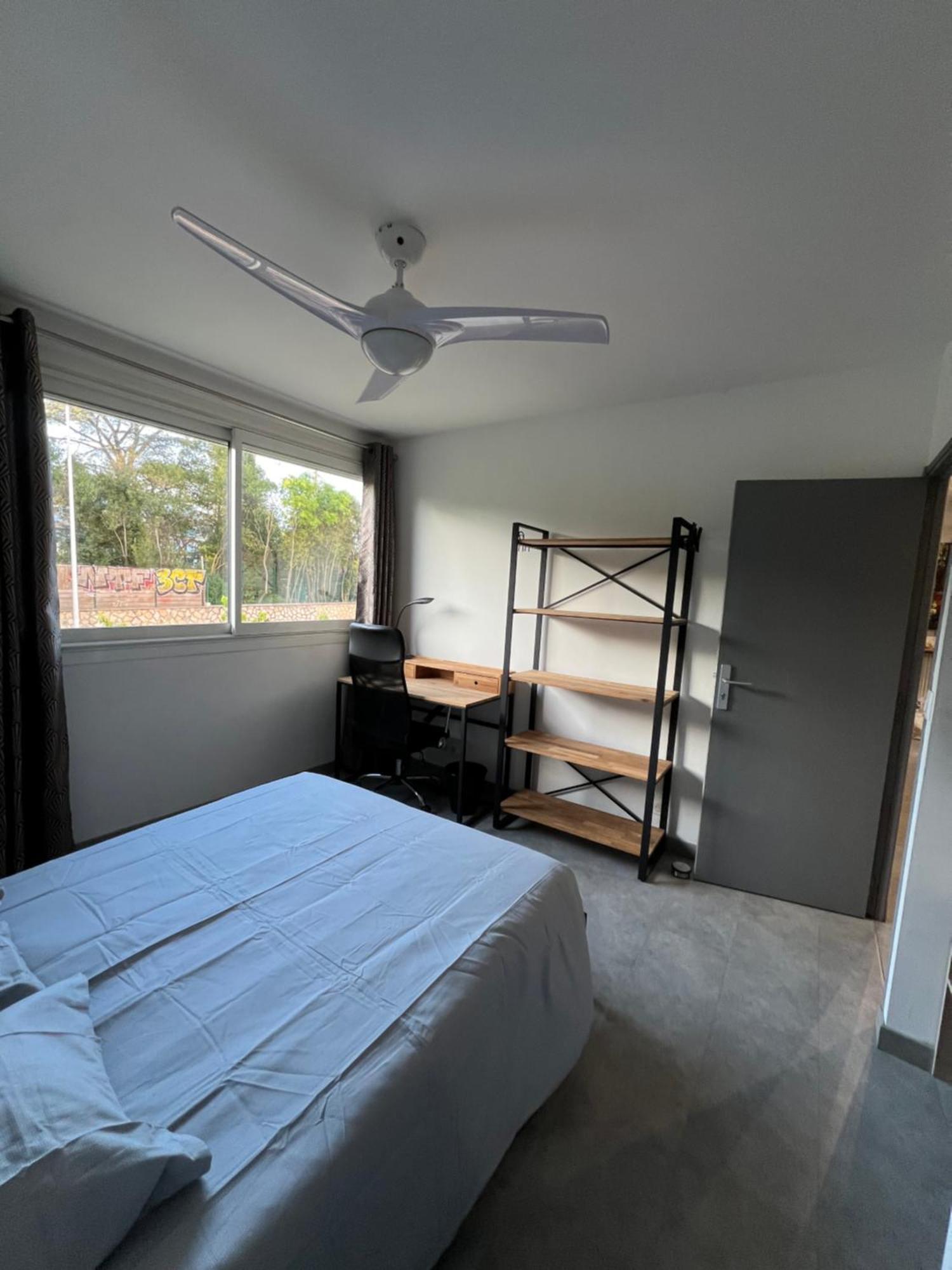 Chambre Avec Salle D'Eau Privee Dans Appartement Partage 200 M Du Tram Montpellier Pokoj fotografie